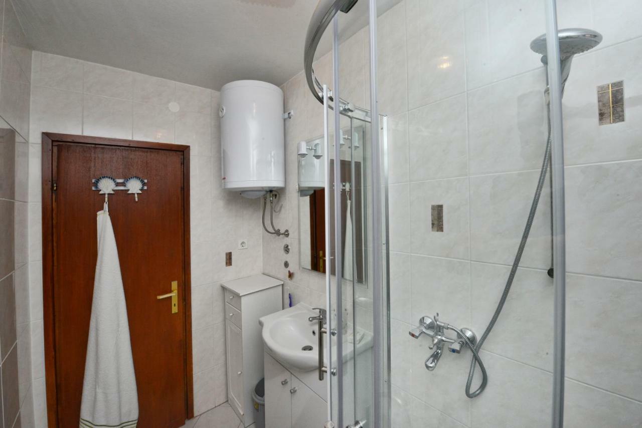 Apartment Kuki Poreč Dış mekan fotoğraf